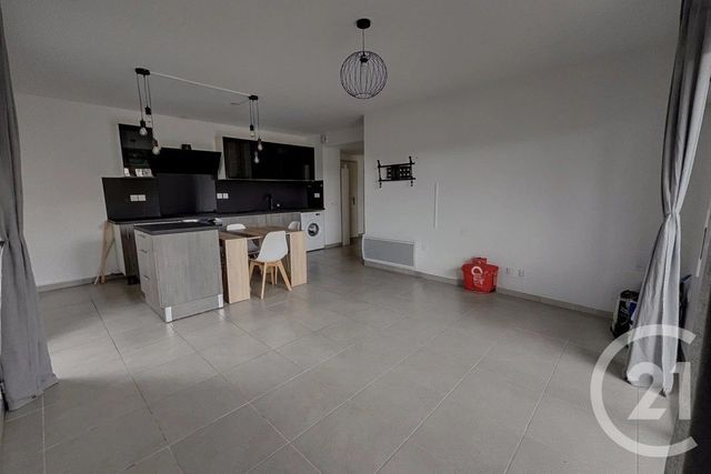 Appartement T4 à vendre - 4 pièces - 74,46 m2 - Marseille - 13013 - PROVENCE-ALPES-COTE-D-AZUR