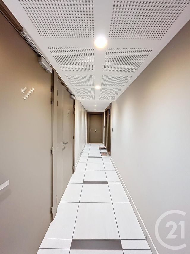 Appartement F1 &agrave; louer - 1 pi&egrave;ce - 27,80 m2 - Bourg La Reine - 92 - ILE-DE-FRANCE
