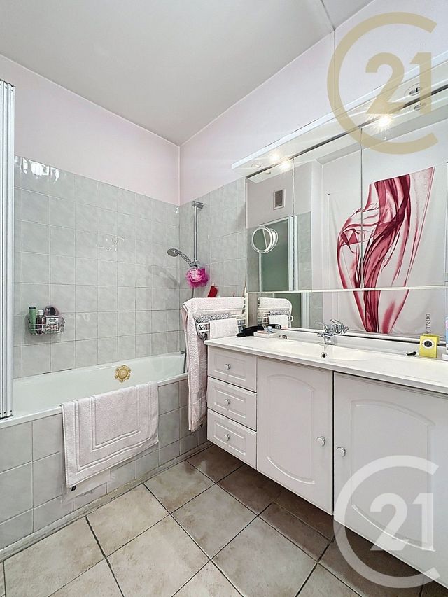 Appartement F4 &agrave; vendre - 4 pi&egrave;ces - 71,09 m2 - Montelimar - 26 - RHONE-ALPES