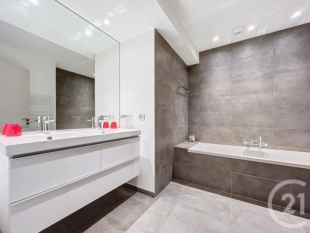 Maison à vendre - 7 pièces - 216 m2 - Montelimar - 26 - RHONE-ALPES