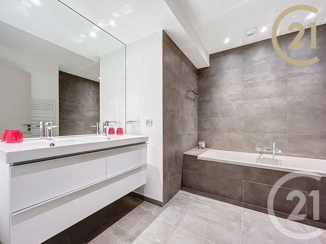 Maison &agrave; vendre - 7 pi&egrave;ces - 216 m2 - Montelimar - 26 - RHONE-ALPES