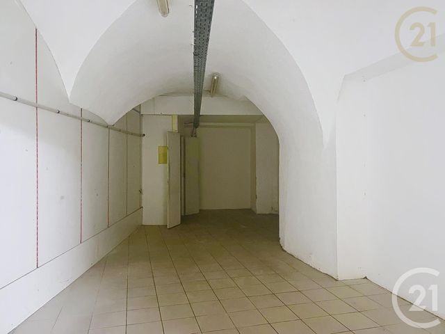 Local commercial à louer - 586.0 m2 - 26 - Drome