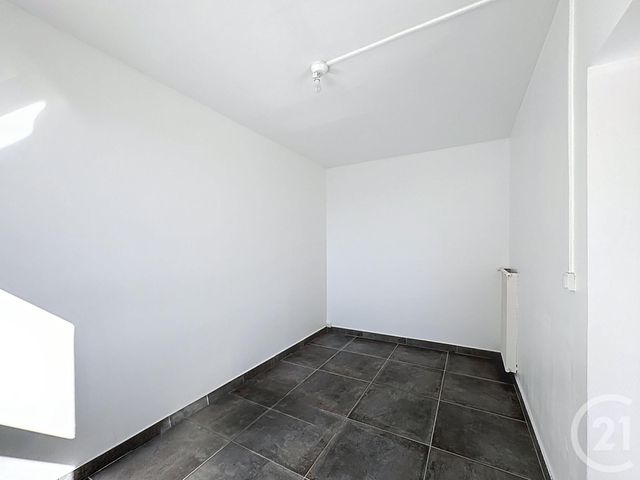 Appartement F3 &agrave; louer - 3 pi&egrave;ces - 65,33 m2 - Montelimar - 26 - RHONE-ALPES