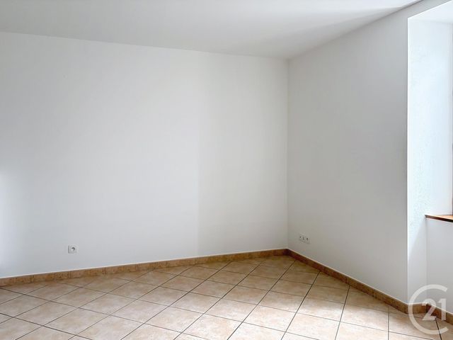 Appartement à louer - 3 pièces - 82,05 m2 - Alba La Romaine - 07 - RHONE-ALPES