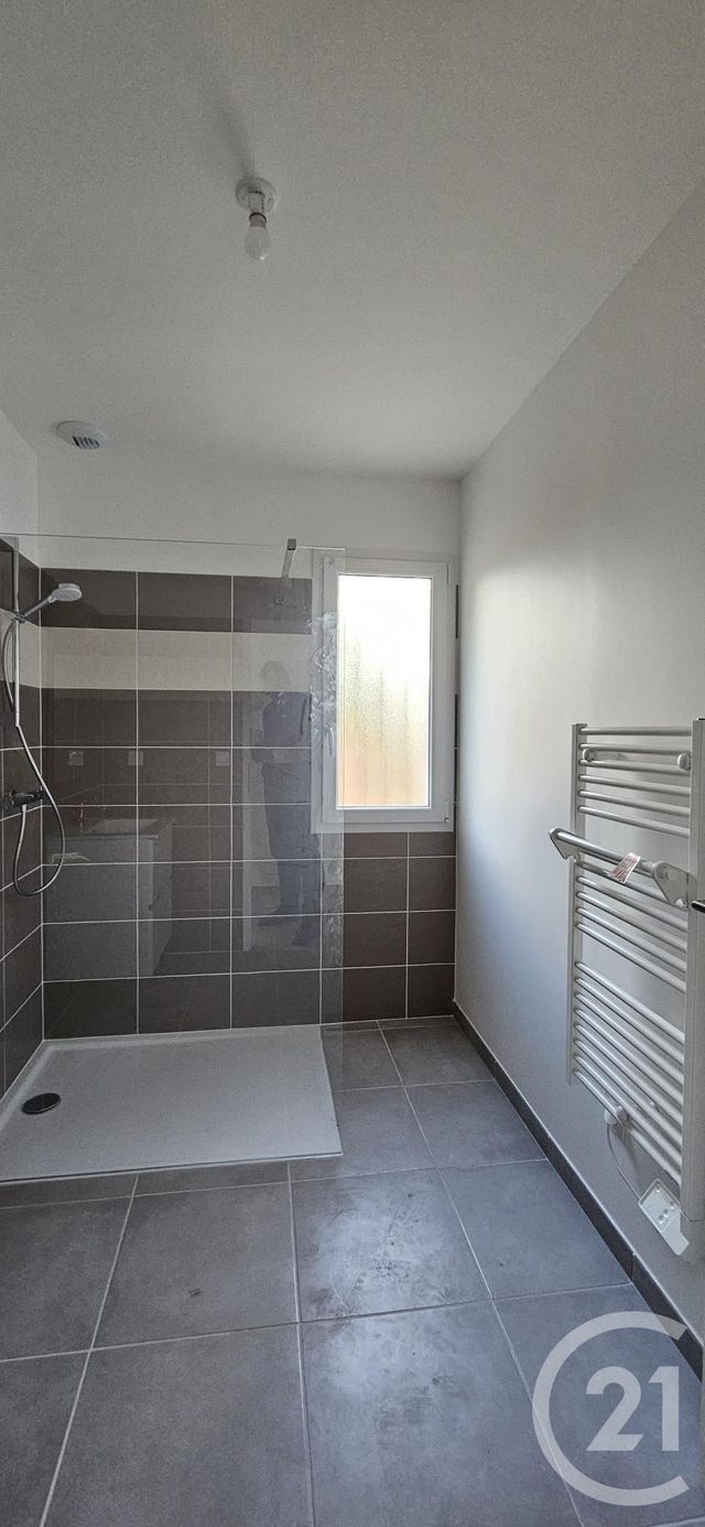 Maison &agrave; louer - 4 pi&egrave;ces - 87,18 m2 - Montelimar - 26 - RHONE-ALPES