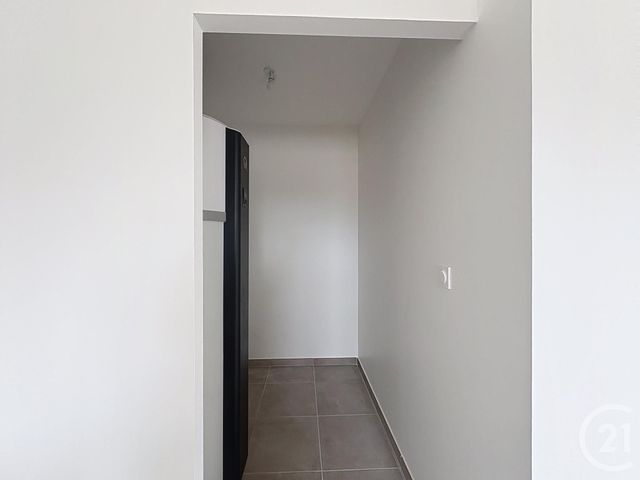 Maison &agrave; louer - 4 pi&egrave;ces - 87,18 m2 - Montelimar - 26 - RHONE-ALPES