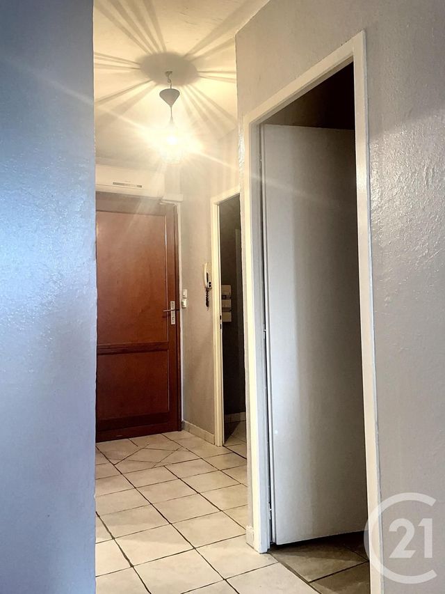 Appartement F2 &agrave; louer - 2 pi&egrave;ces - 49,96 m2 - Montelimar - 26 - RHONE-ALPES