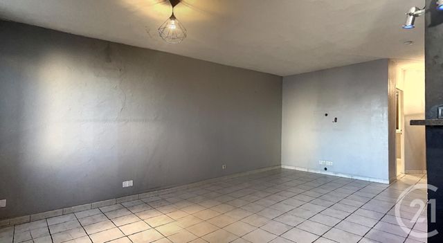 Appartement F2 &agrave; louer - 2 pi&egrave;ces - 49,96 m2 - Montelimar - 26 - RHONE-ALPES