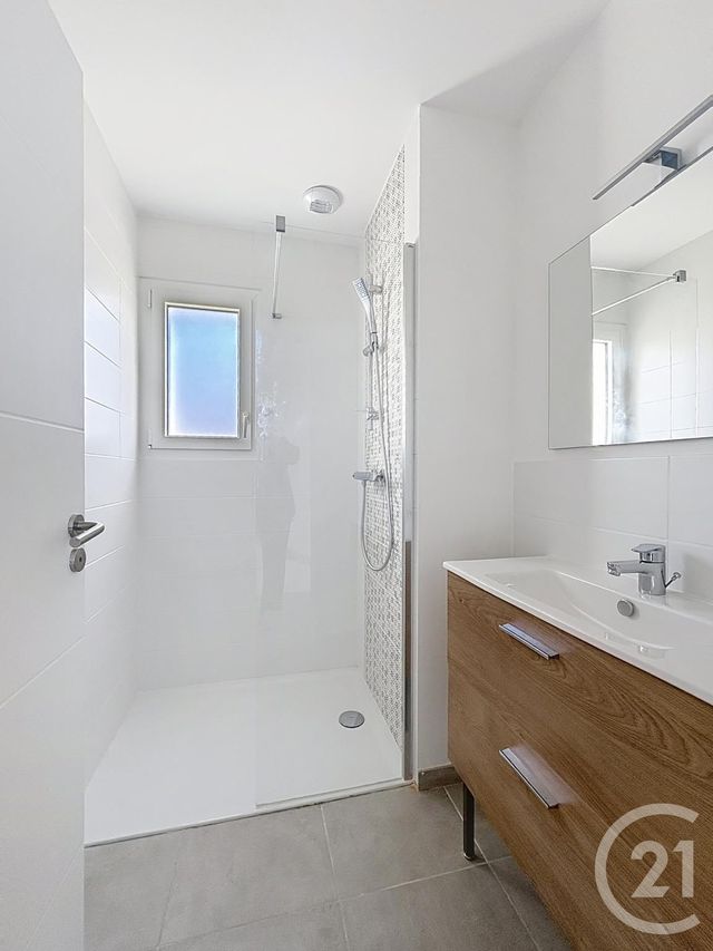 Maison &agrave; louer - 3 pi&egrave;ces - 74 m2 - Allan - 26 - RHONE-ALPES