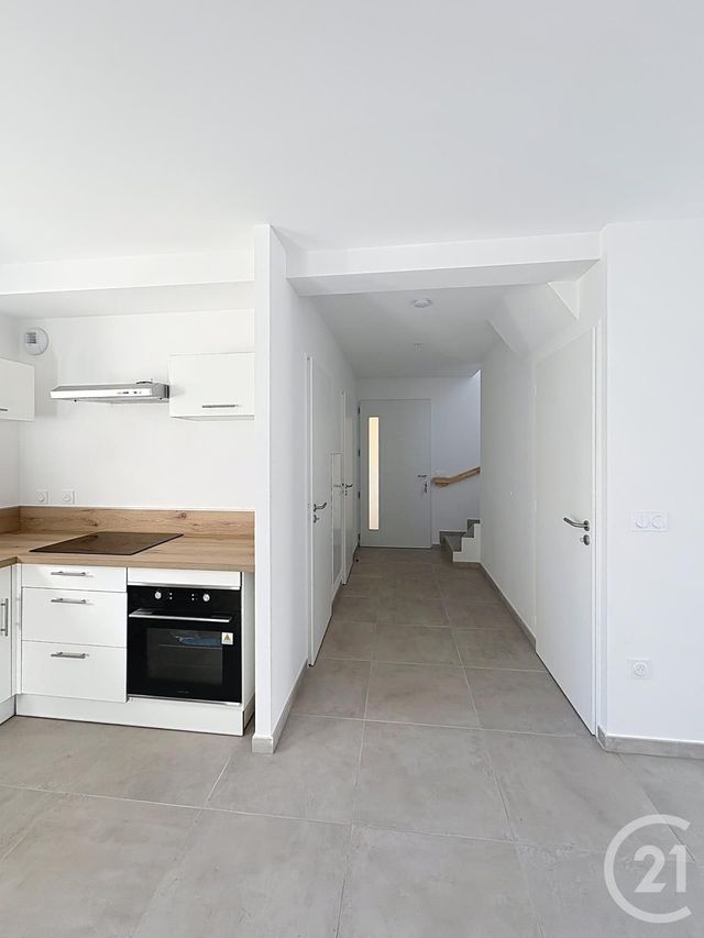 Maison &agrave; louer - 3 pi&egrave;ces - 74 m2 - Allan - 26 - RHONE-ALPES