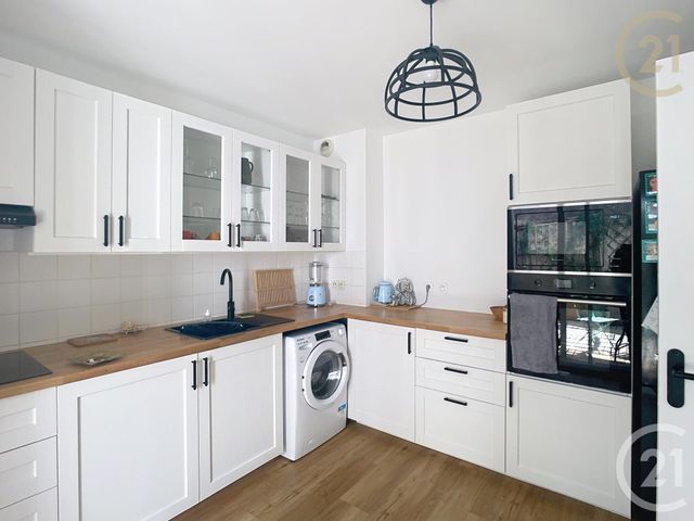 Appartement F3 &agrave; louer - 3 pi&egrave;ces - 65,45 m2 - Montelimar - 26 - RHONE-ALPES