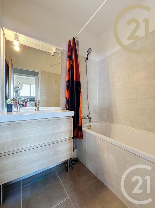Appartement T4 &agrave; vendre - 4 pi&egrave;ces - 69,12 m2 - Montelimar - 26 - RHONE-ALPES