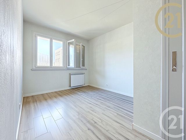 Appartement T4 &agrave; vendre - 4 pi&egrave;ces - 69,12 m2 - Montelimar - 26 - RHONE-ALPES