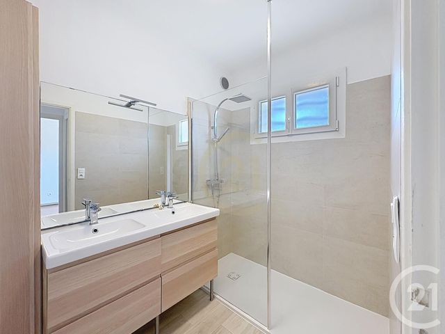 Maison &agrave; louer - 7 pi&egrave;ces - 149,38 m2 - Montelimar - 26 - RHONE-ALPES