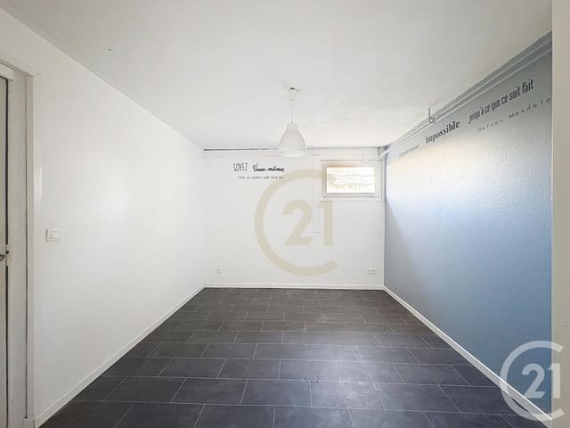 Maison &agrave; louer - 7 pi&egrave;ces - 149,38 m2 - Montelimar - 26 - RHONE-ALPES