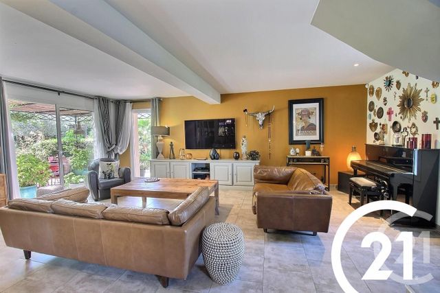 Maison &agrave; vendre - 7 pi&egrave;ces - 225 m2 - Cavaillon - 84 - PROVENCE-ALPES-COTE-D-AZUR