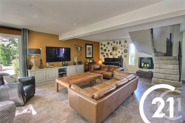 Maison &agrave; vendre - 7 pi&egrave;ces - 225 m2 - Cavaillon - 84 - PROVENCE-ALPES-COTE-D-AZUR