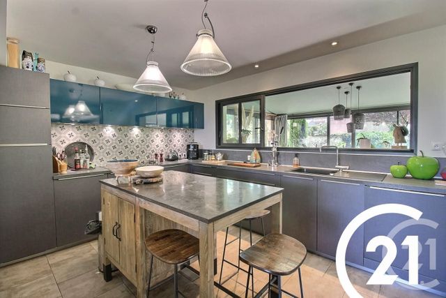 Maison &agrave; vendre - 7 pi&egrave;ces - 225 m2 - Cavaillon - 84 - PROVENCE-ALPES-COTE-D-AZUR