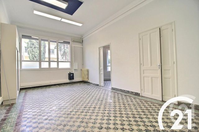 Local commercial à louer - 57.0 m2 - 84 - Vaucluse