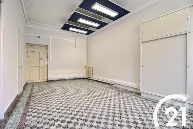 Local commercial à louer - 57.0 m2 - 84 - Vaucluse