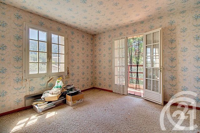 Maison à vendre - 8 pièces - 180 m2 - Robion - 84 - PROVENCE-ALPES-COTE-D-AZUR