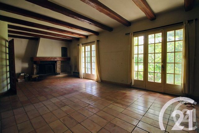 Maison à vendre - 8 pièces - 180 m2 - Robion - 84 - PROVENCE-ALPES-COTE-D-AZUR