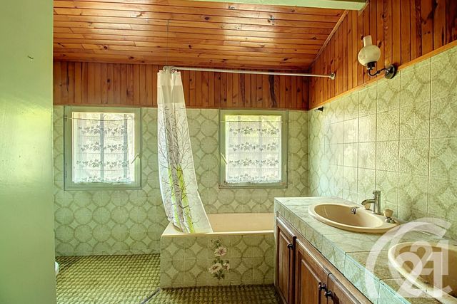 Maison à vendre - 8 pièces - 180 m2 - Robion - 84 - PROVENCE-ALPES-COTE-D-AZUR