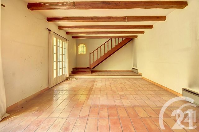 Maison à vendre - 8 pièces - 180 m2 - Robion - 84 - PROVENCE-ALPES-COTE-D-AZUR