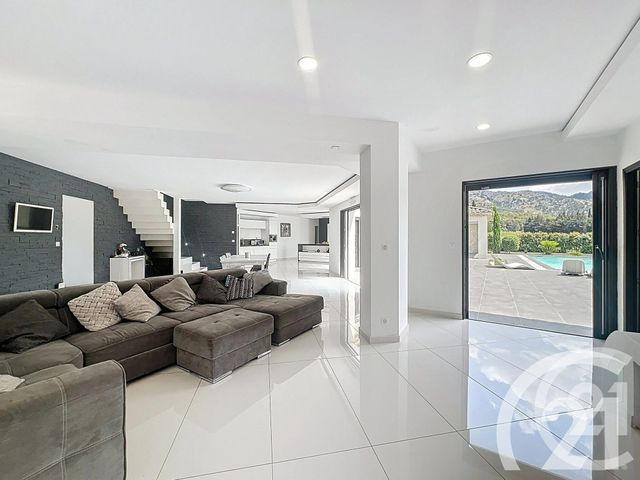 Maison à vendre - 6 pièces - 265 m2 - Cavaillon - 84 - PROVENCE-ALPES-COTE-D-AZUR