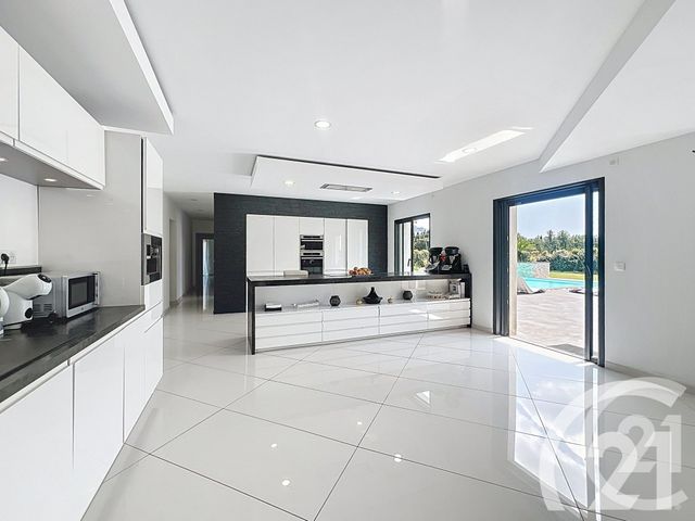 Maison à vendre - 6 pièces - 265 m2 - Cavaillon - 84 - PROVENCE-ALPES-COTE-D-AZUR