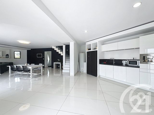 Maison à vendre - 6 pièces - 265 m2 - Cavaillon - 84 - PROVENCE-ALPES-COTE-D-AZUR