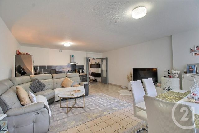 Appartement F4 à vendre - 4 pièces - 82,20 m2 - Cavaillon - 84 - PROVENCE-ALPES-COTE-D-AZUR