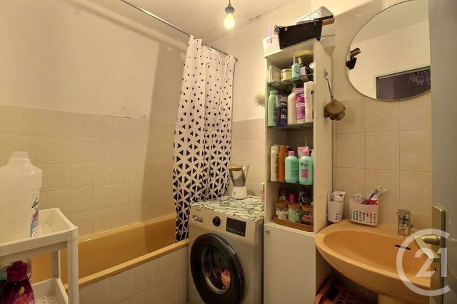 Appartement F4 à vendre - 4 pièces - 82,20 m2 - Cavaillon - 84 - PROVENCE-ALPES-COTE-D-AZUR