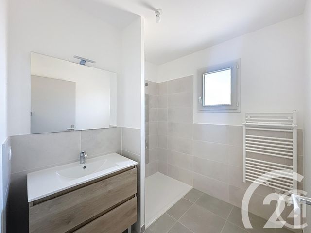 Appartement F4 à vendre - 4 pièces - 79,25 m2 - Robion - 84 - PROVENCE-ALPES-COTE-D-AZUR