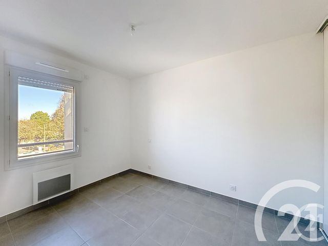 Appartement F4 à vendre - 4 pièces - 79,25 m2 - Robion - 84 - PROVENCE-ALPES-COTE-D-AZUR