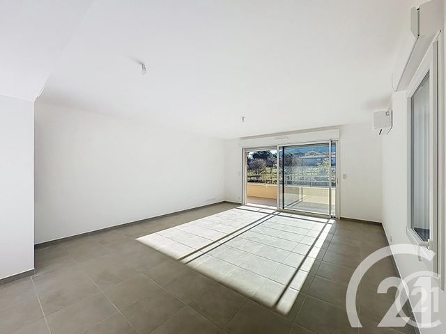 Appartement F4 à vendre - 4 pièces - 79,25 m2 - Robion - 84 - PROVENCE-ALPES-COTE-D-AZUR