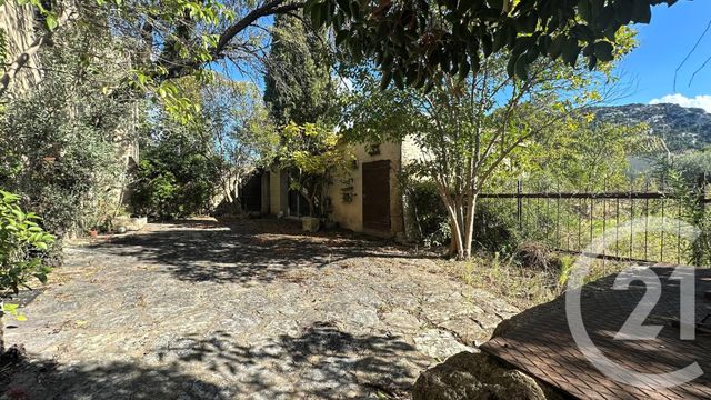 Maison à vendre - 7 pièces - 153 m2 - Robion - 84 - PROVENCE-ALPES-COTE-D-AZUR