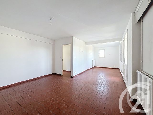 Appartement T3 &agrave; vendre - 3 pi&egrave;ces - 76,10 m2 - Cavaillon - 84 - PROVENCE-ALPES-COTE-D-AZUR