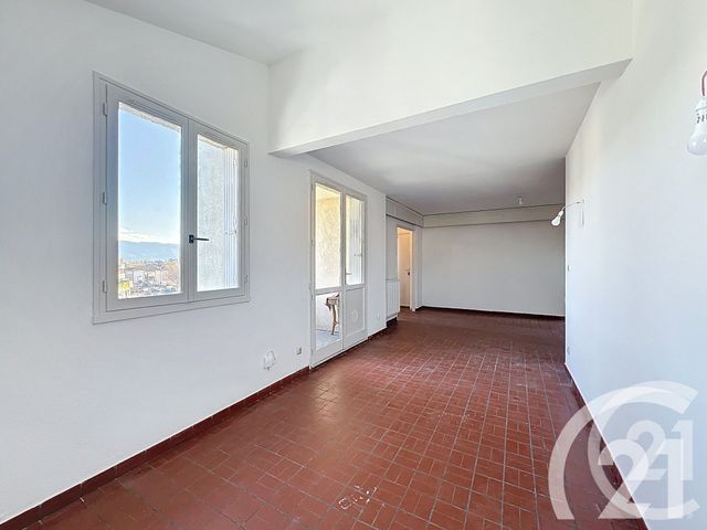 Appartement T3 &agrave; vendre - 3 pi&egrave;ces - 76,10 m2 - Cavaillon - 84 - PROVENCE-ALPES-COTE-D-AZUR