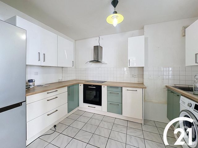 Appartement F4 &agrave; vendre - 4 pi&egrave;ces - 77,74 m2 - Cavaillon - 84 - PROVENCE-ALPES-COTE-D-AZUR