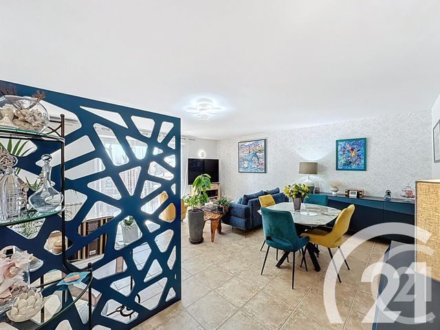 Appartement F4 &agrave; vendre - 4 pi&egrave;ces - 90,17 m2 - Cavaillon - 84 - PROVENCE-ALPES-COTE-D-AZUR