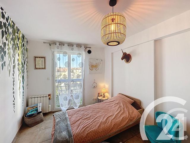Appartement F4 &agrave; vendre - 4 pi&egrave;ces - 90,17 m2 - Cavaillon - 84 - PROVENCE-ALPES-COTE-D-AZUR