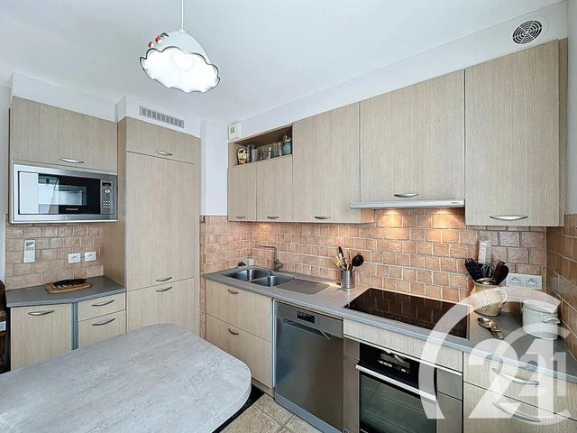 Appartement F4 &agrave; vendre - 4 pi&egrave;ces - 90,17 m2 - Cavaillon - 84 - PROVENCE-ALPES-COTE-D-AZUR