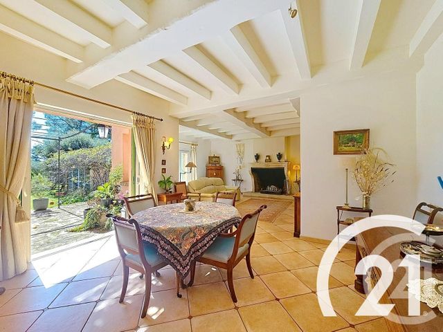 Maison à vendre - 7 pièces - 197,47 m2 - Taillades - 84 - PROVENCE-ALPES-COTE-D-AZUR