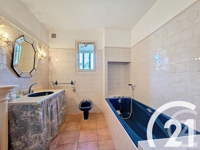 Maison à vendre - 7 pièces - 197,47 m2 - Taillades - 84 - PROVENCE-ALPES-COTE-D-AZUR