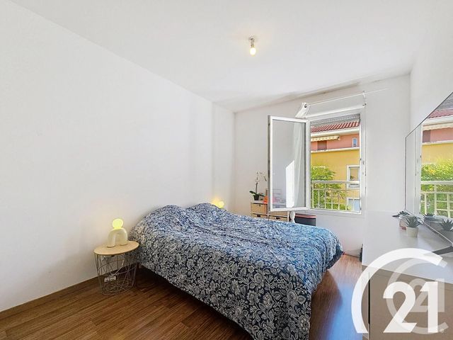 Appartement T3 à vendre - 3 pièces - 69,35 m2 - Cavaillon - 84 - PROVENCE-ALPES-COTE-D-AZUR