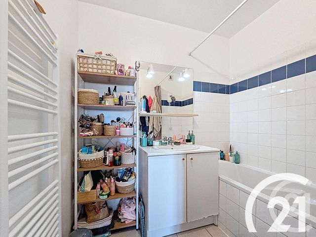 Appartement T3 à vendre - 3 pièces - 69,35 m2 - Cavaillon - 84 - PROVENCE-ALPES-COTE-D-AZUR