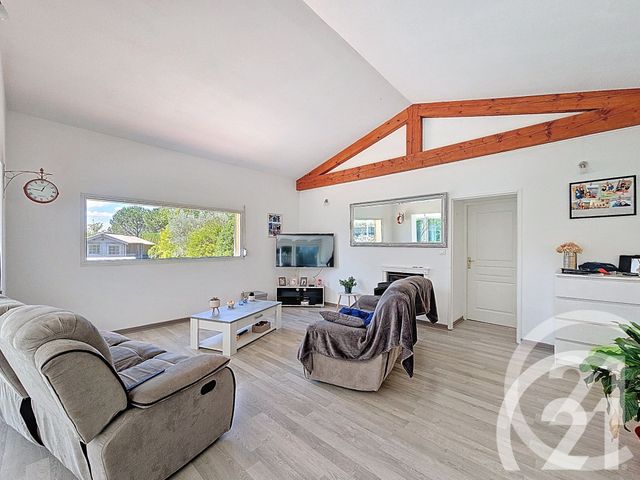 Maison à vendre - 4 pièces - 125,73 m2 - Taillades - 84 - PROVENCE-ALPES-COTE-D-AZUR