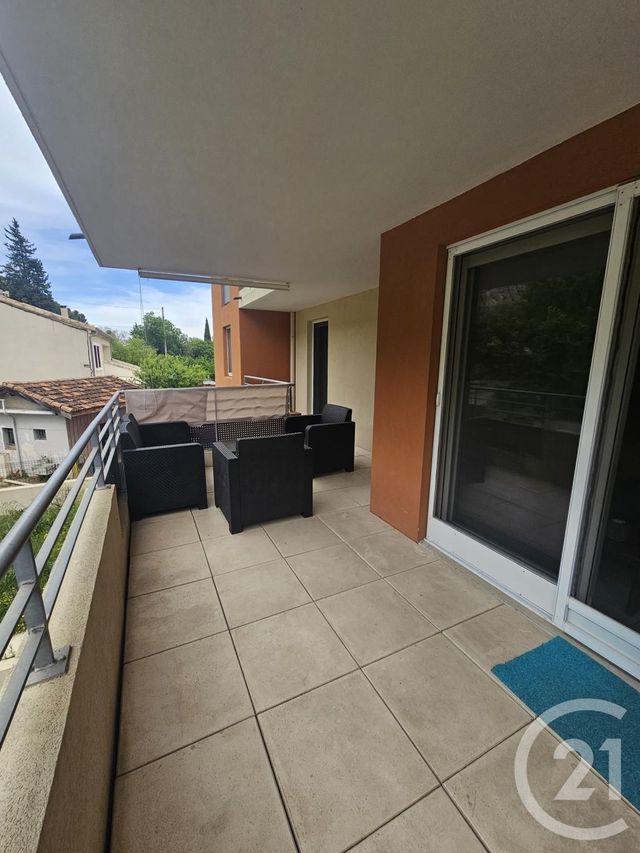 Appartement T3 &agrave; louer - 3 pi&egrave;ces - 65,61 m2 - Cavaillon - 84 - PROVENCE-ALPES-COTE-D-AZUR