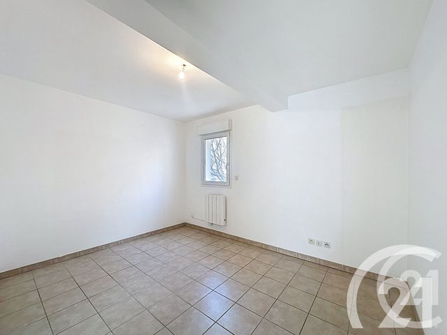 Appartement F2 &agrave; vendre - 2 pi&egrave;ces - 55,60 m2 - Cavaillon - 84 - PROVENCE-ALPES-COTE-D-AZUR